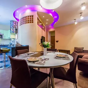 Kresatik Street Center For Big Family Апартаменты
